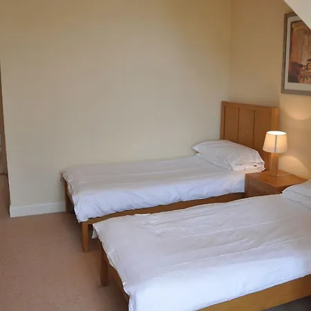 Heyward Mews Sleeps 6 Swords
