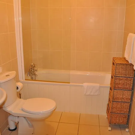 Сasa de vacaciones Heyward Mews Homes Sleeps 6 No 6 By Trident Homes *